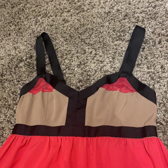 Beautiful bright maxi dress with ribbon straps - Picture 2 of 7